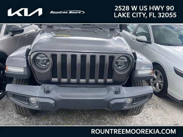 Used 2021 Gray Jeep Unlimited Sahara image 1