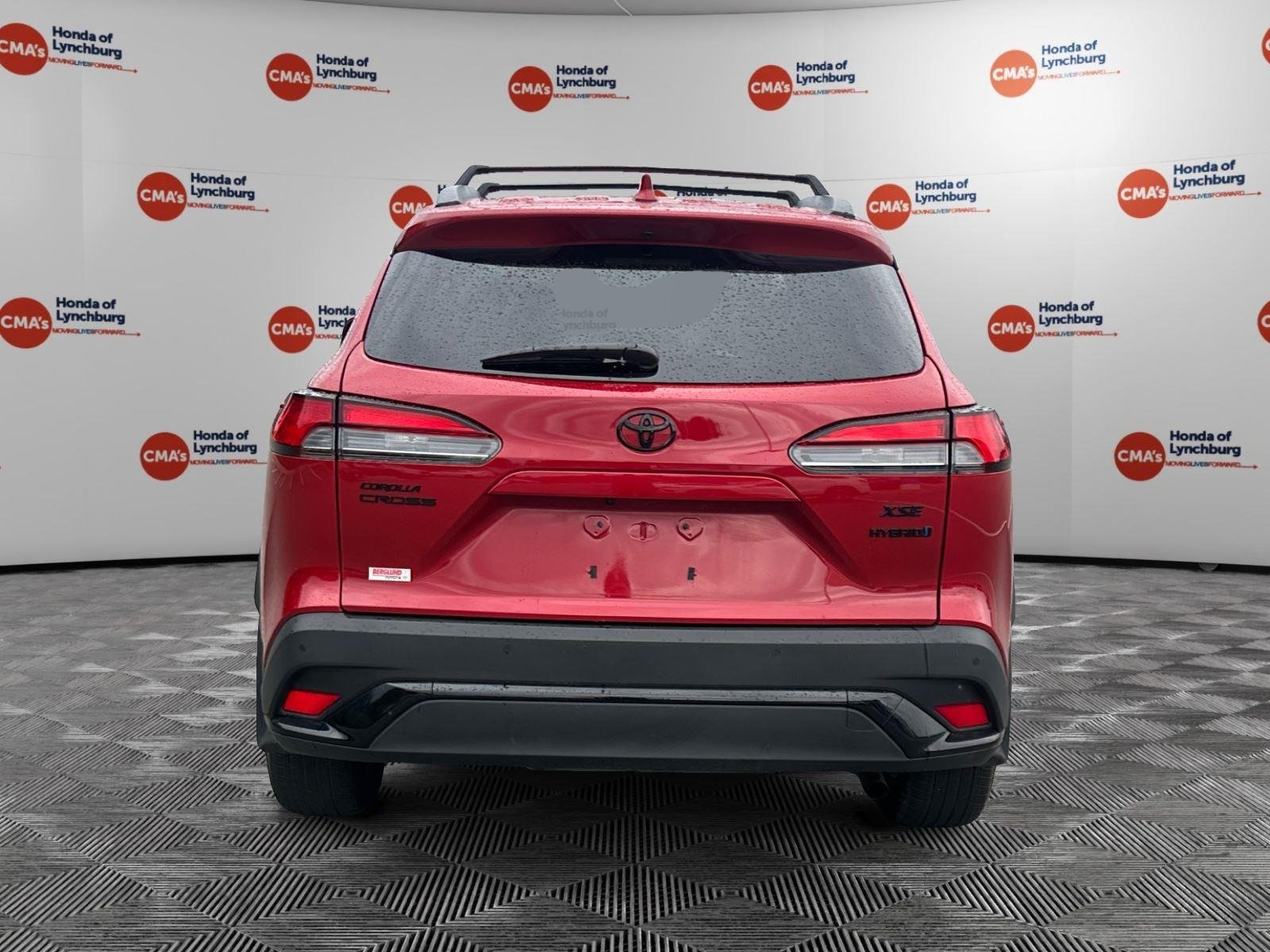 Used 2023 RED TOYOTA  image 4