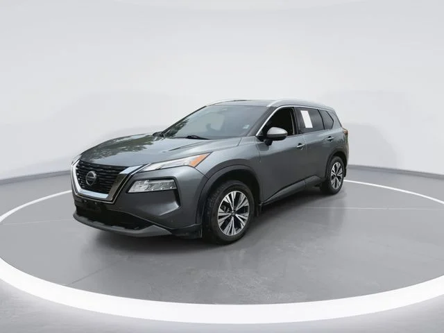 Used 2021 Gray Nissan SV image 4