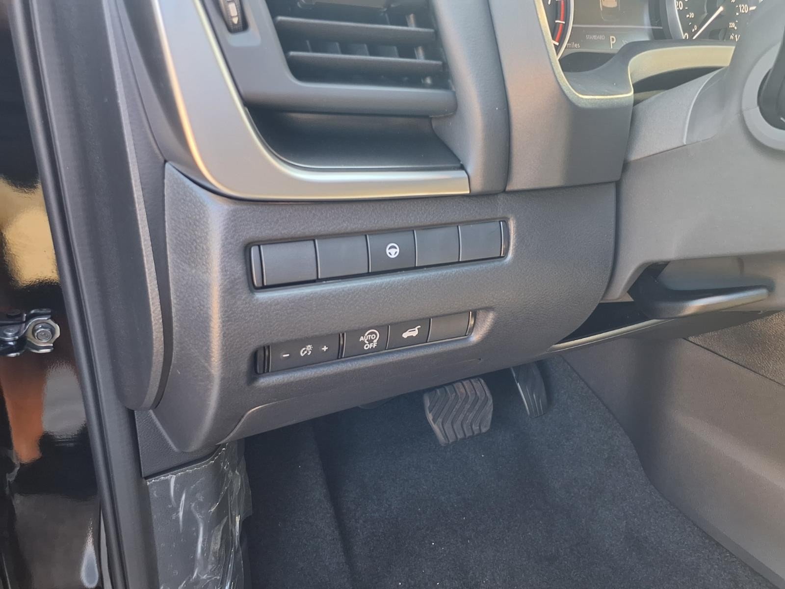 2026 Nissan Rogue photo 15 of 26