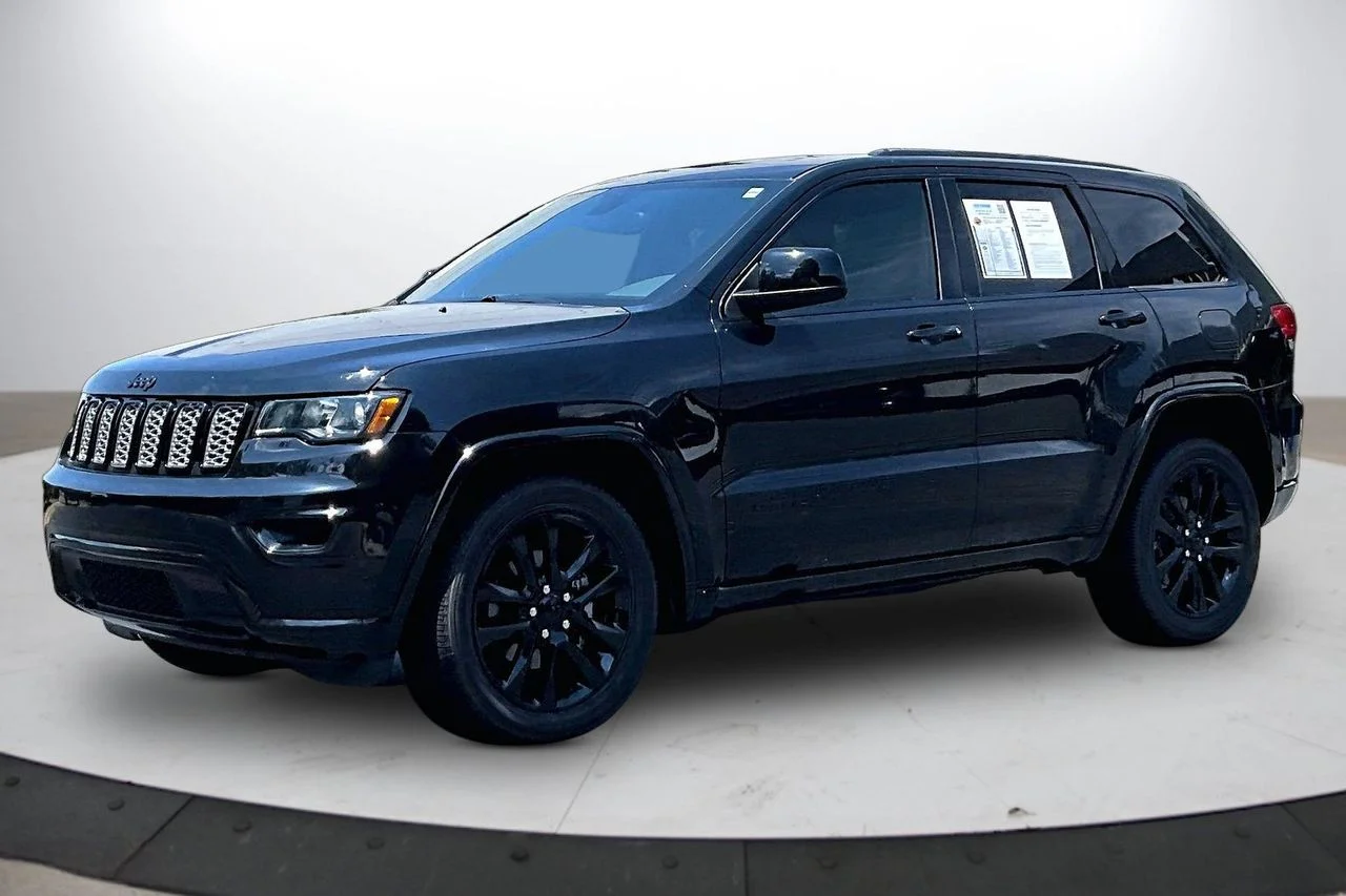 Certified Used 2018 Black Jeep Altitude image 4