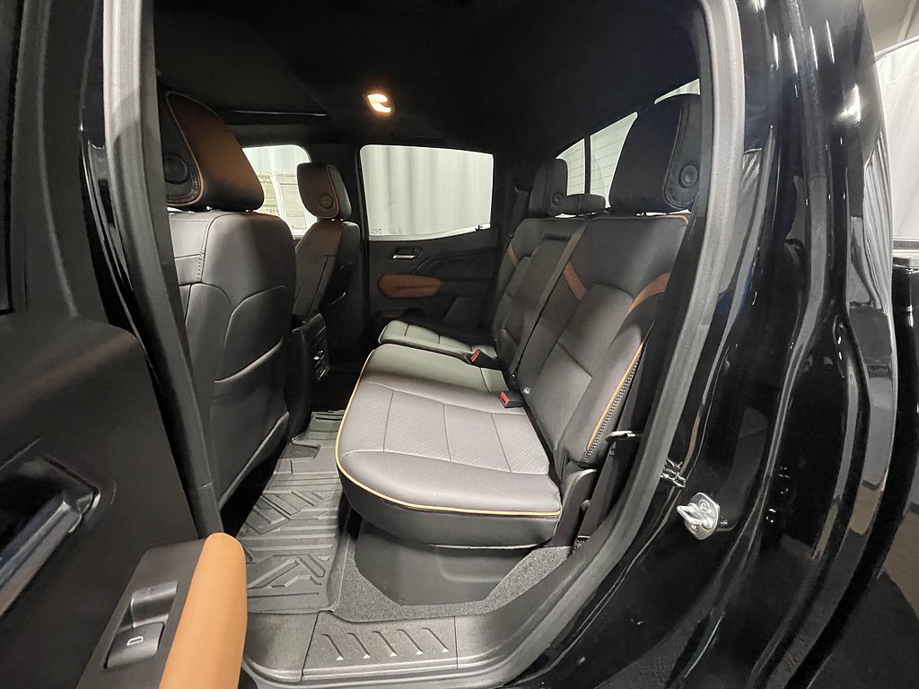 2026 GMC Canyon AT4 - Photo 18