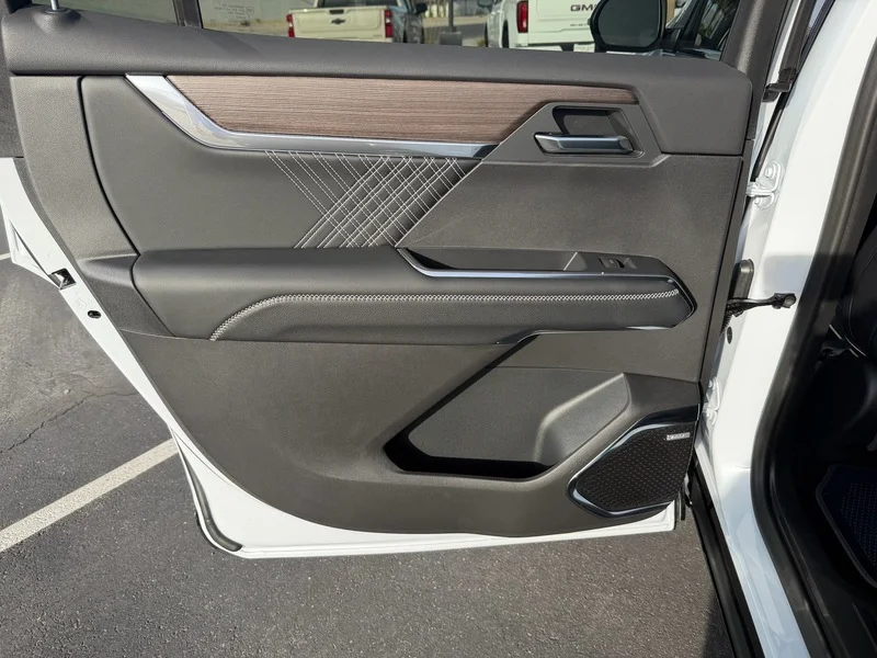 New 2026 Glacier White Tricoat GMC Denali image 21
