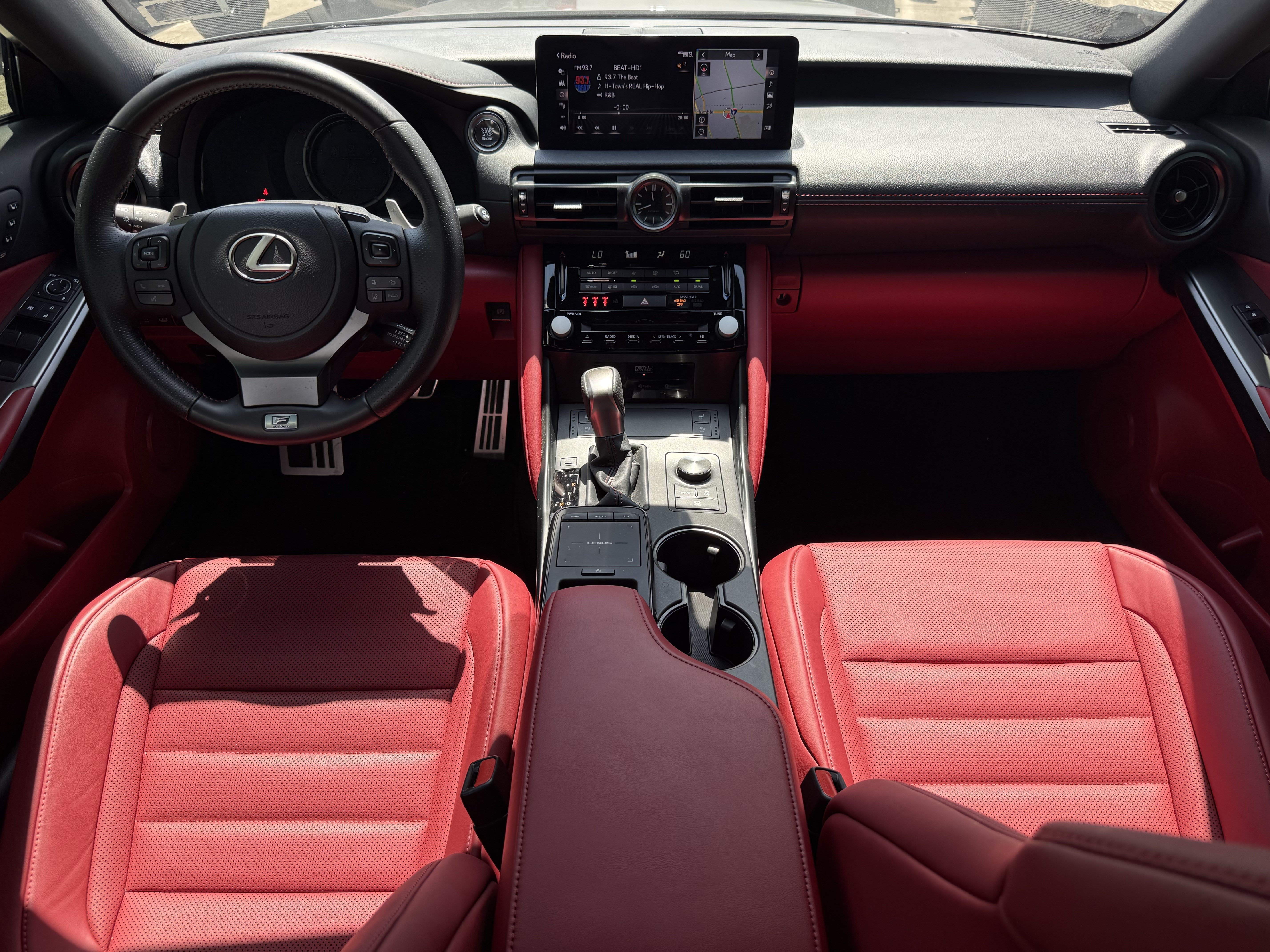 Used 2025  Lexus  image 12