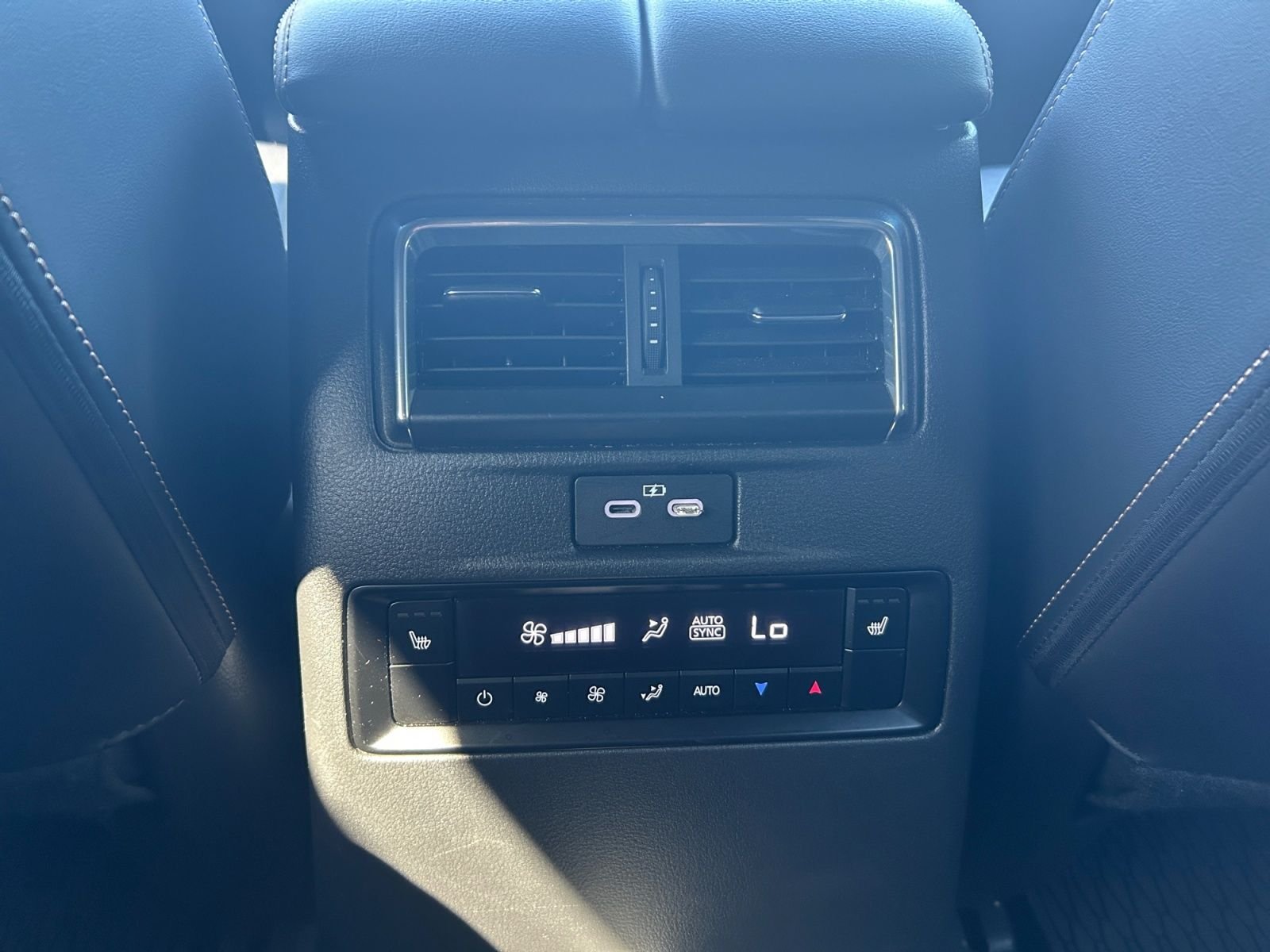 Used 2024 White Mazda Premium Plus image 26