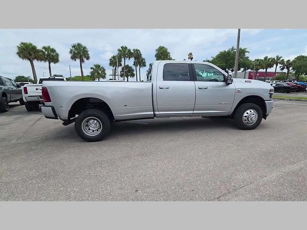 New 2026 Silver-Zynith Exterior Paint RAM Laramie image 23