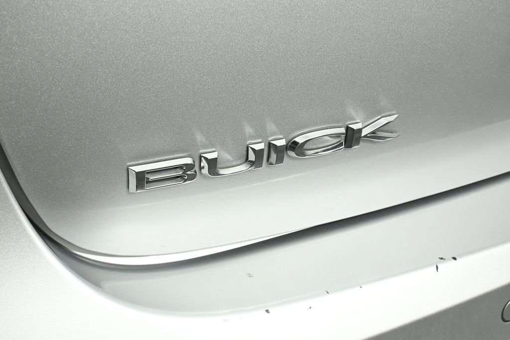 Used 2017 Silver Buick Premium I image 26