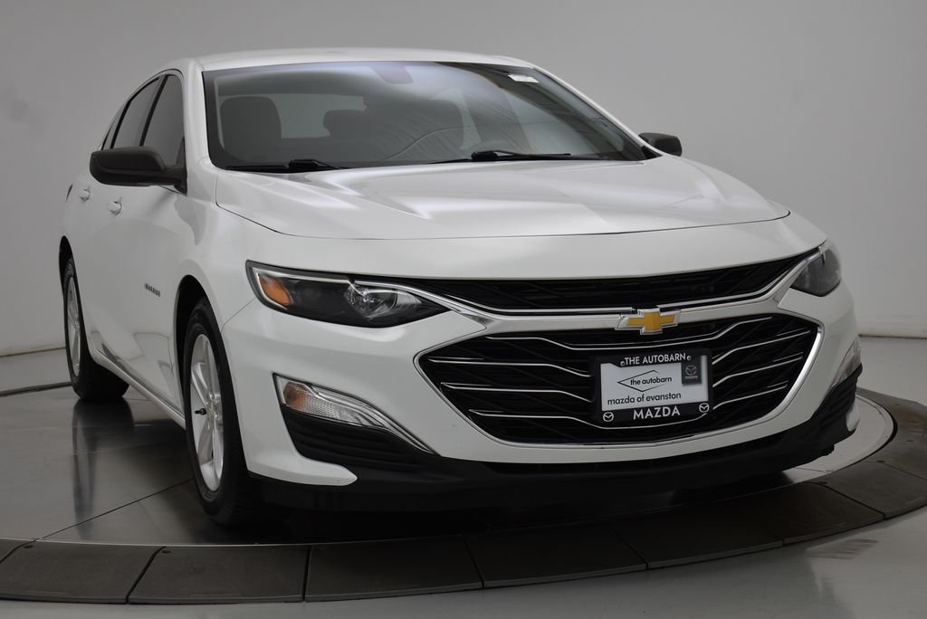 Used 2019 Summit White Chevrolet LS image 12