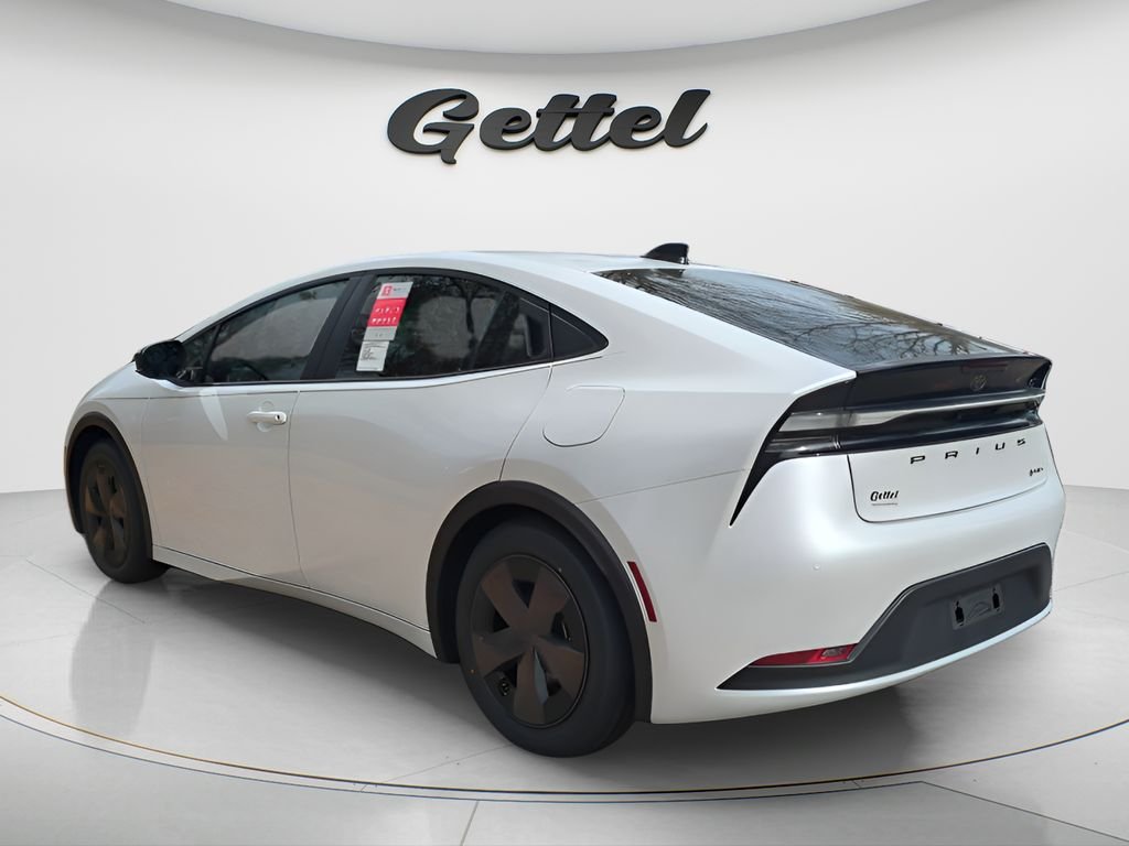 New 2026 Wind Chill Pearl <sup>1</sup> Toyota  SE image 7