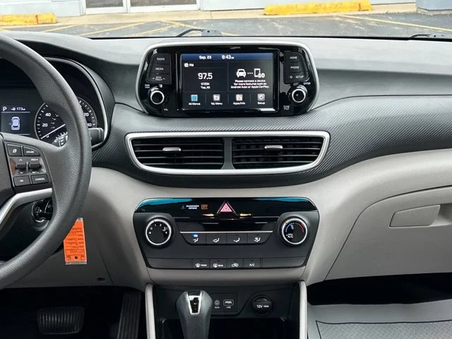 2021 Hyundai Tucson SE - Photo 23