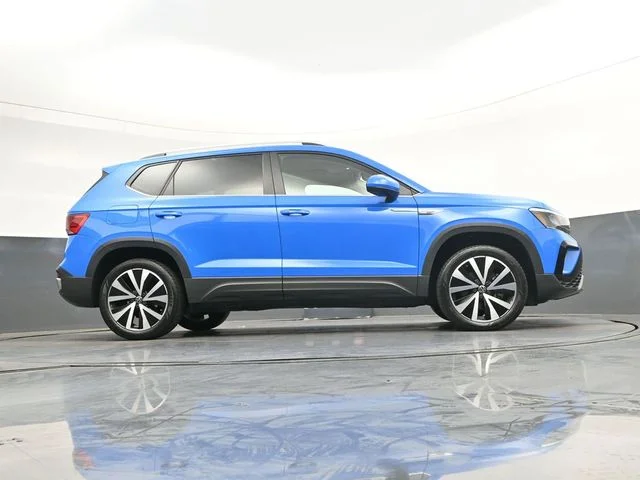 Used 2023 Blue Volkswagen 1.5T SE image 32