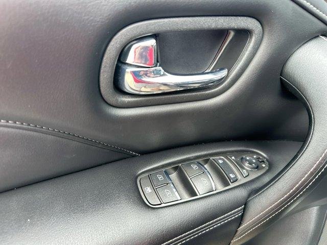 Used 2024 Gray INFINITI LUXE image 13