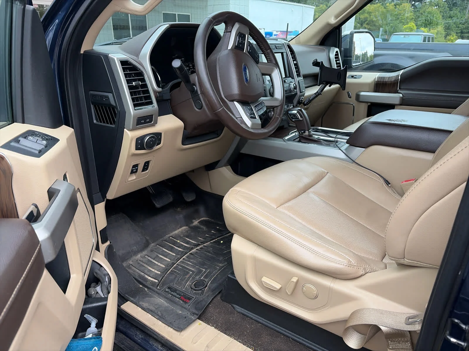 Used 2019 Blue Jeans Metallic Ford LARIAT image 2