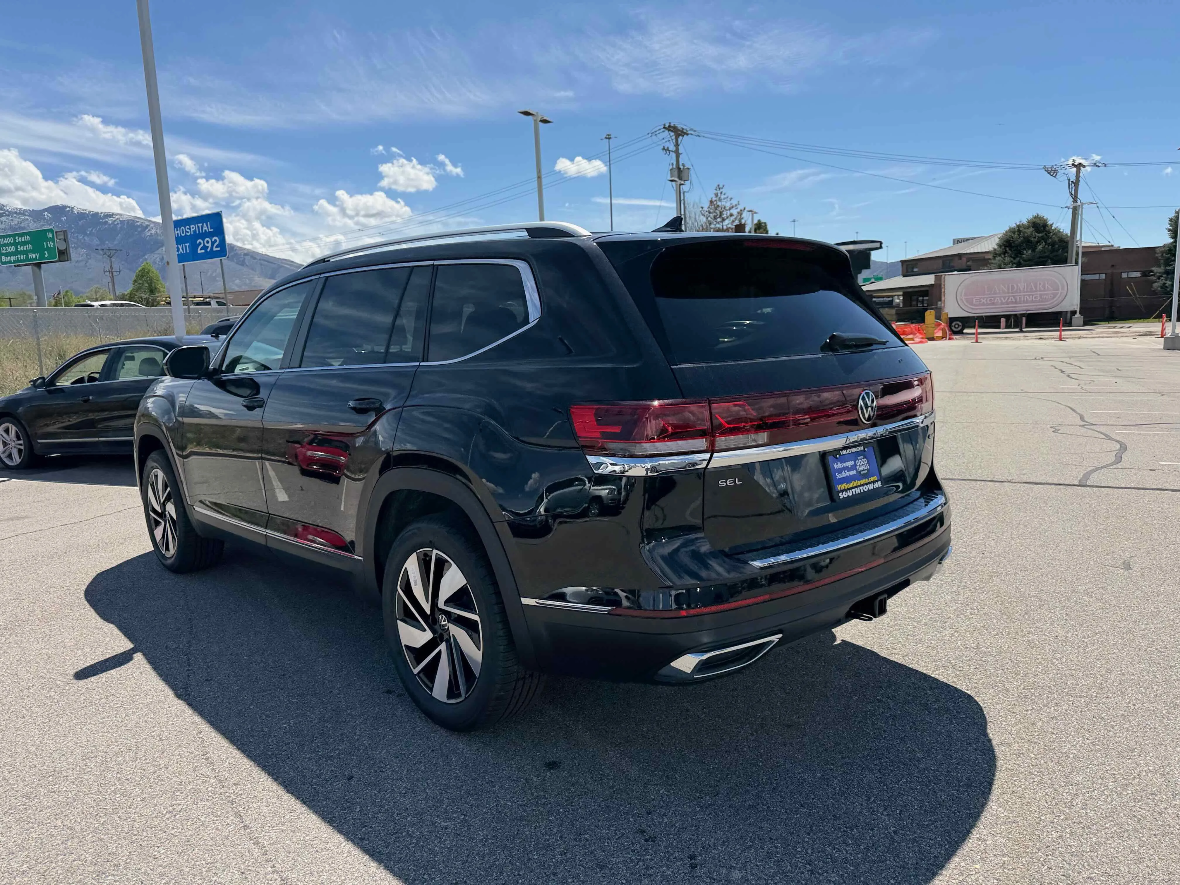 New 2026 Deep Black Volkswagen 2.0T SEL image 8