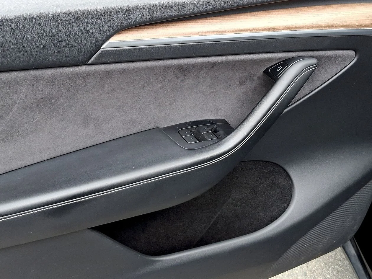 Used 2022  Tesla Long Range image 12