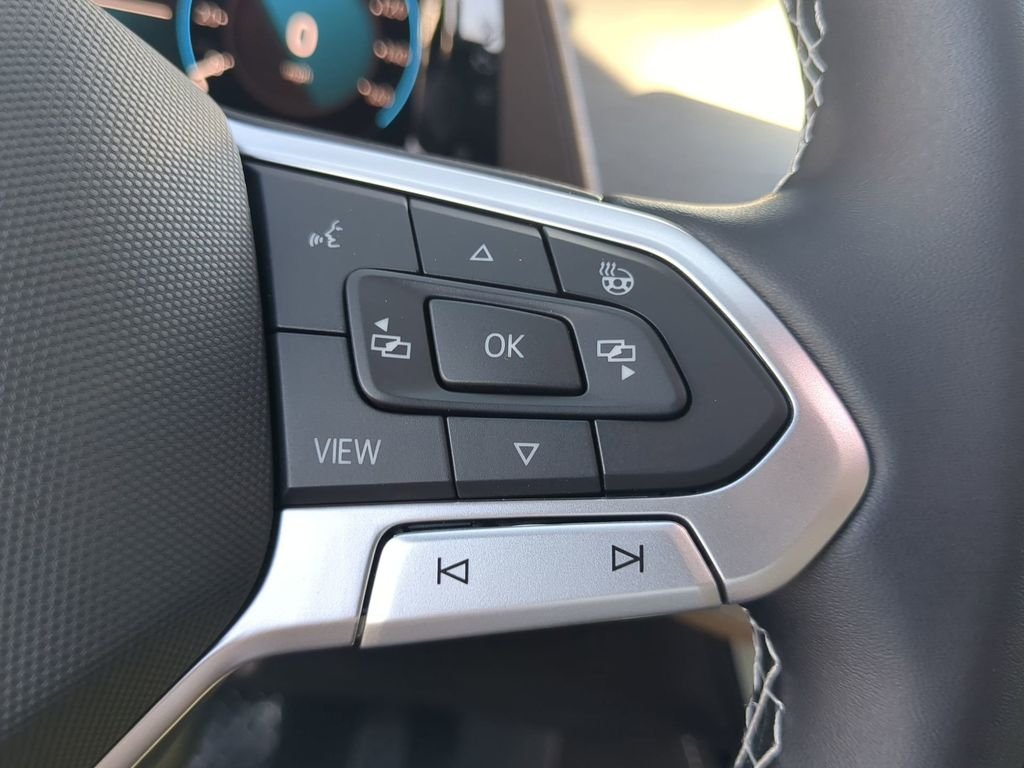 New 2026 White/off-white Volkswagen 2.0T SE w/Technology image 29