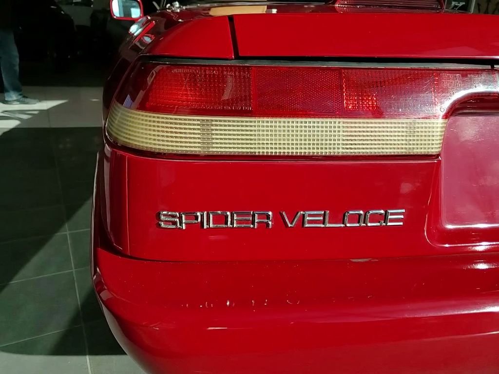 Used 1991 Red Alfa Romeo Veloce image 8