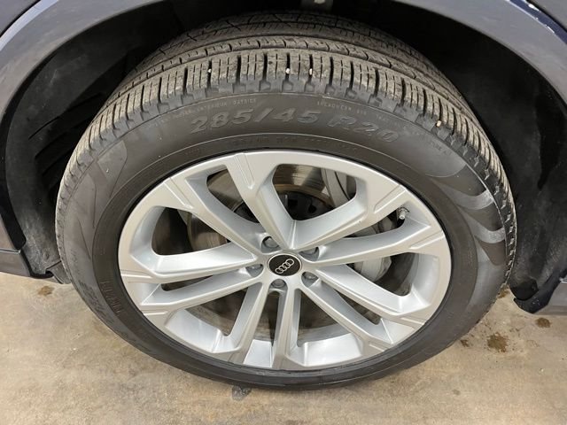 Used 2025  Audi 55 Premium Plus image 16