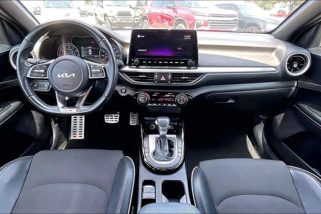 Used 2022 Black Kia GT-Line image 7