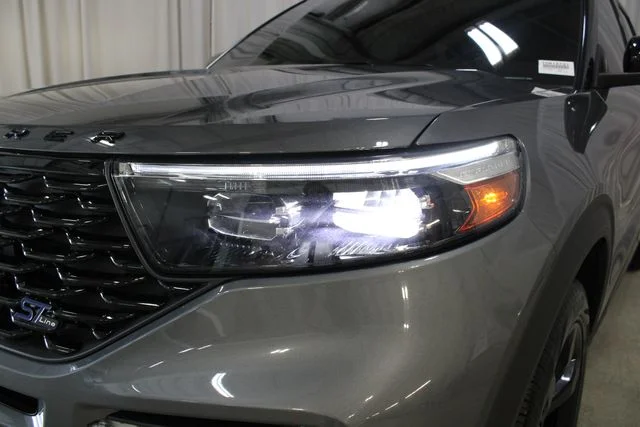 Used 2023 Gray Ford ST-Line image 37