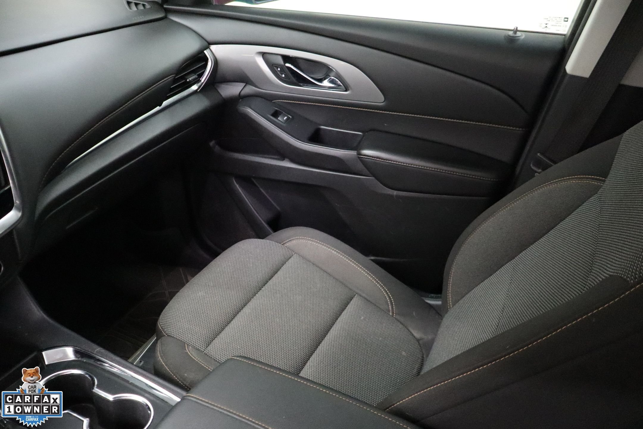 Used 2021 White Chevrolet LS image 23