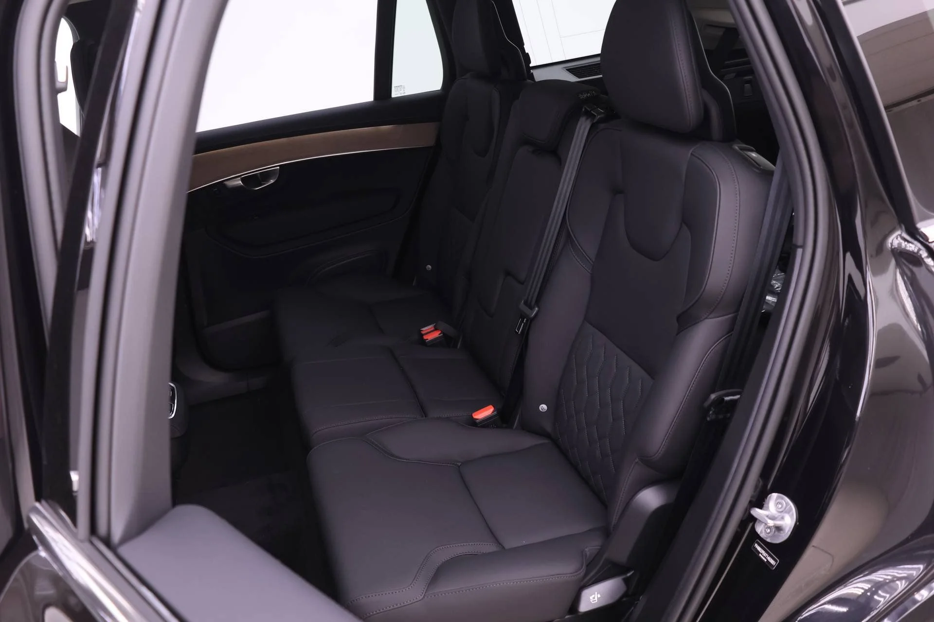New 2026 Black Volvo B6 Plus 7-Seater image 14