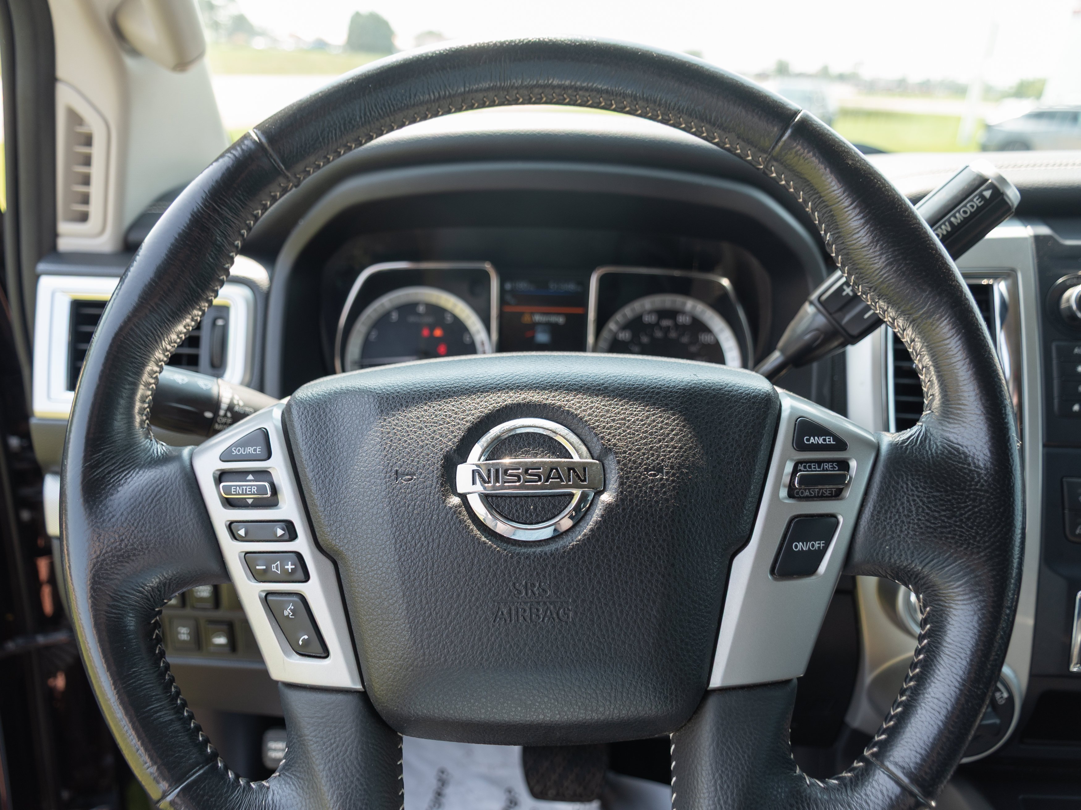 2019 Nissan Titan PRO-4X - Photo 10