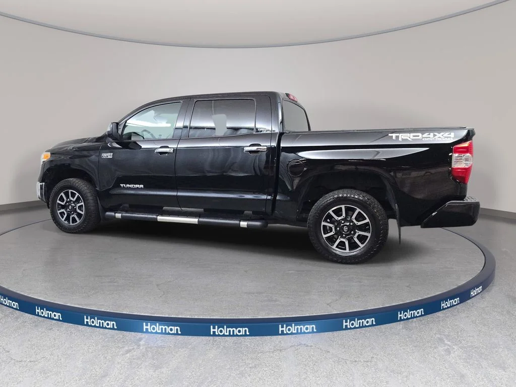 Used 2017  Toyota Limited image 8