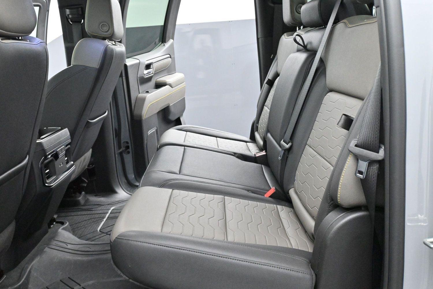 Used 2025 Slate Gray Metallic Chevrolet ZR2 image 30
