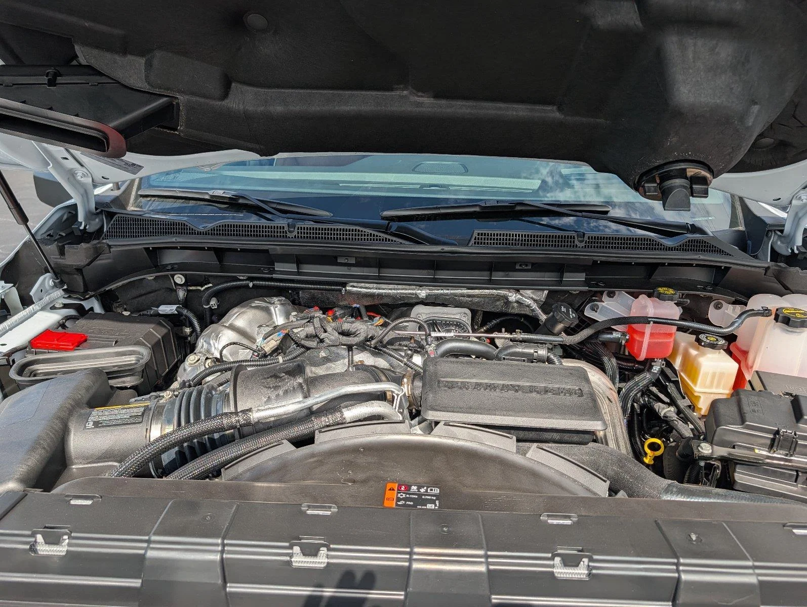 New 2026 Glacier White Tricoat GMC Denali Ultimate image 39