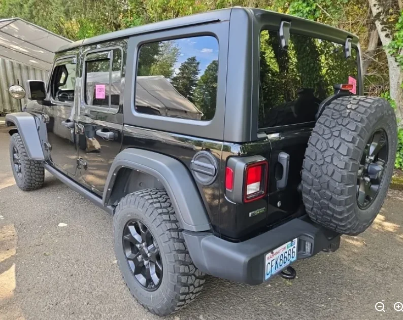 Used 2022 Black Jeep Unlimited Willys image 6