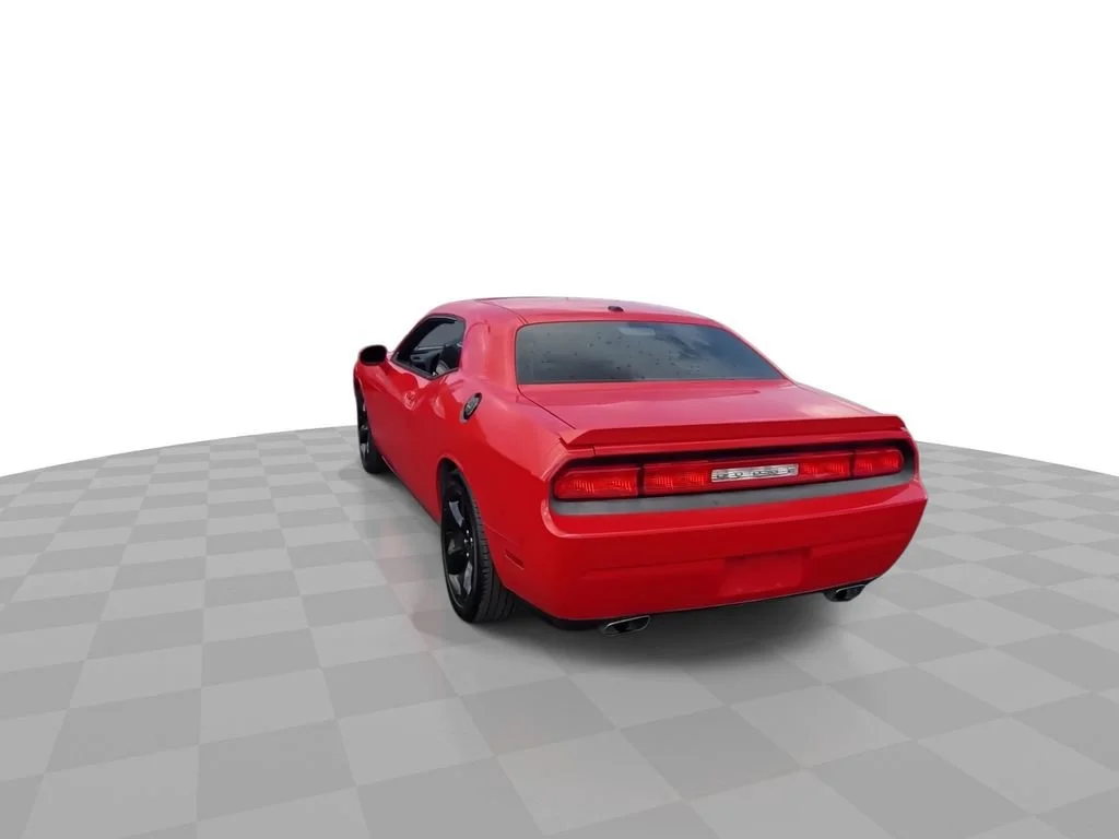 Used 2014 Red Dodge R/T image 2