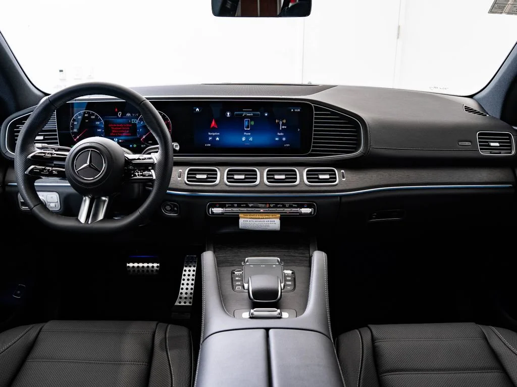 New 2026 Manufaktur Signature Silicon Gray Mercedes-Benz GLS 450 image 37