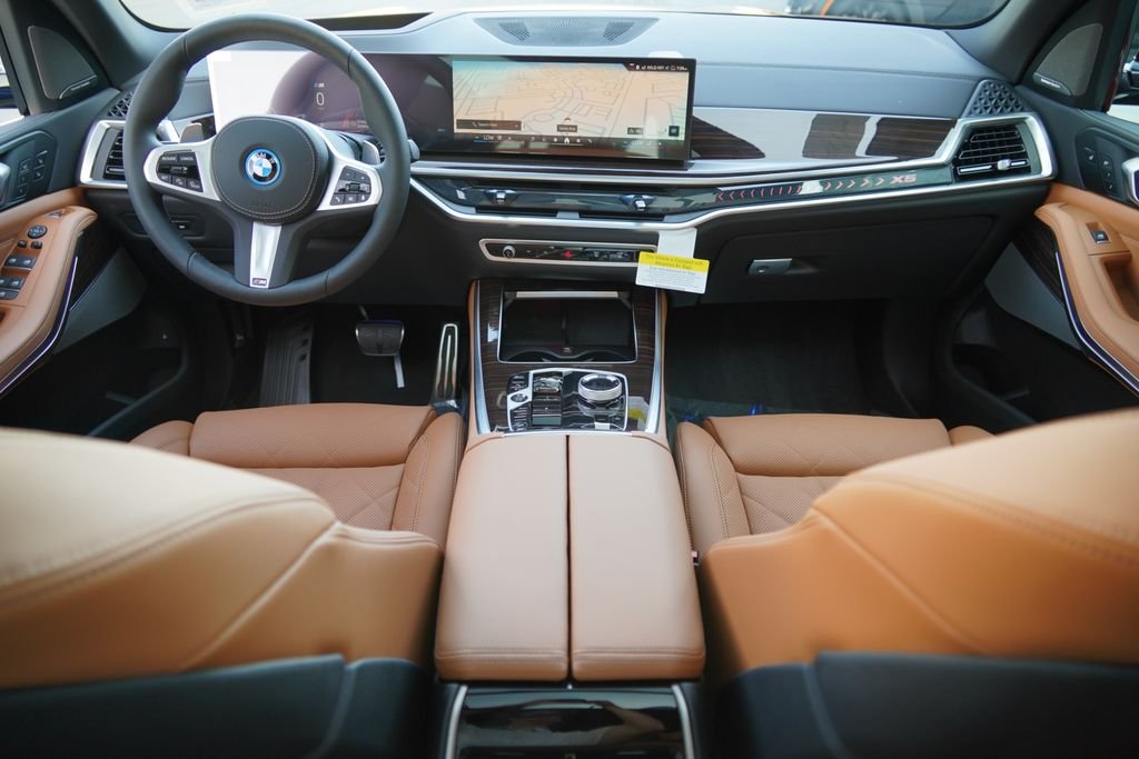 New 2026 Tanzanite Blue II Metallic BMW xDrive50e image 14