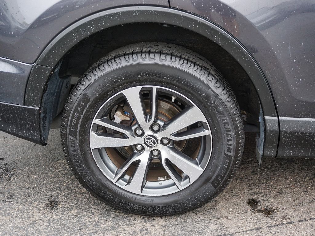 Used 2017 Magnetic Gray Metallic Toyota XLE image 9
