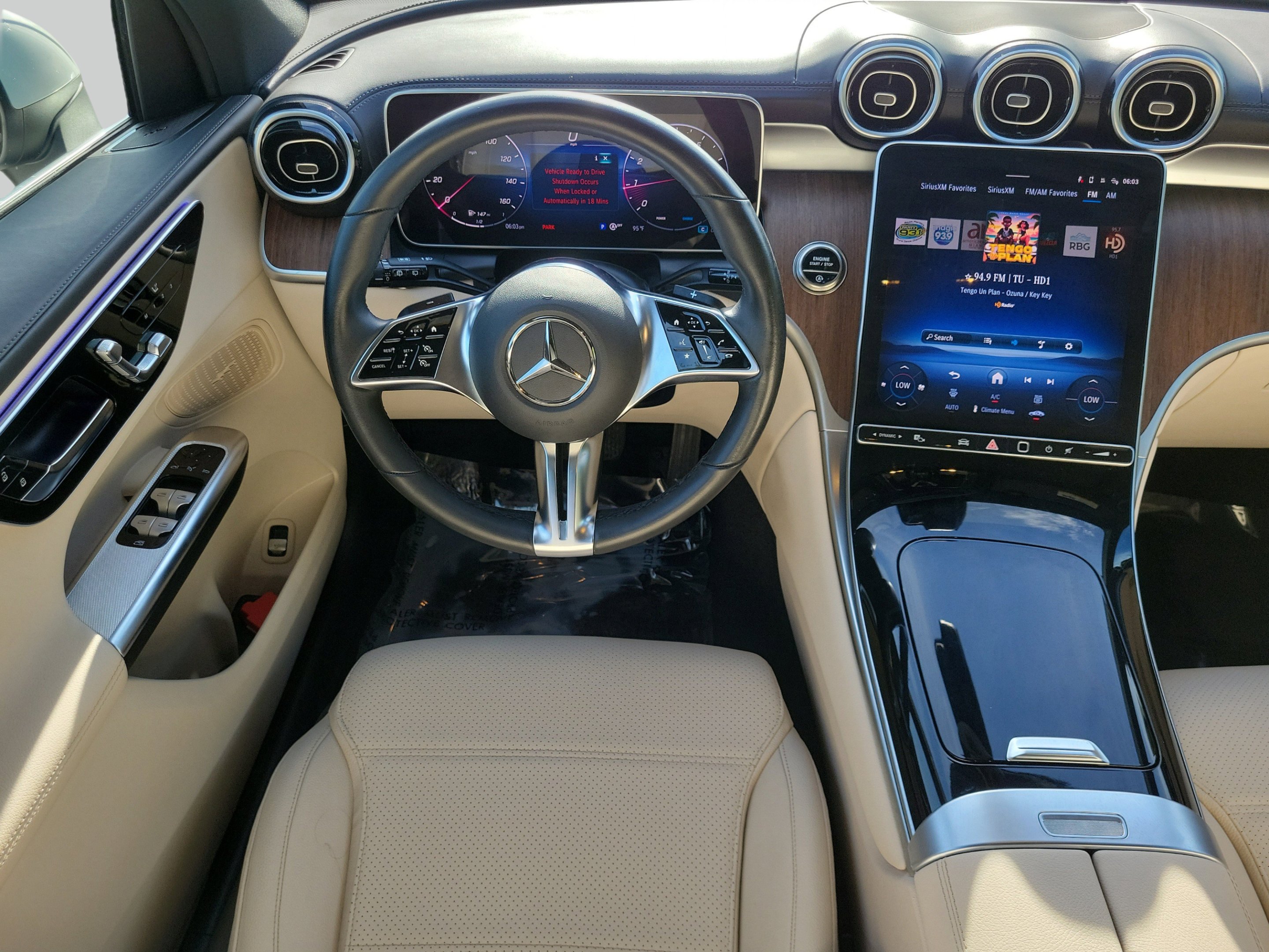 Used 2025 Polar White Mercedes-Benz GLC 300 image 13