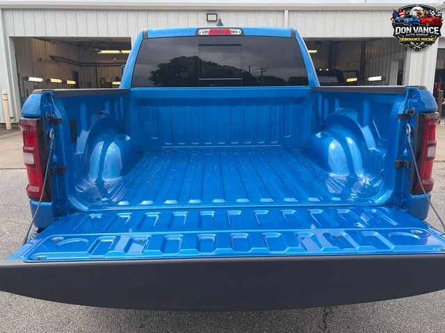 New 2026 Hydro Blue Pearl-Coat Exterior Paint RAM Big Horn/Lone Star image 23