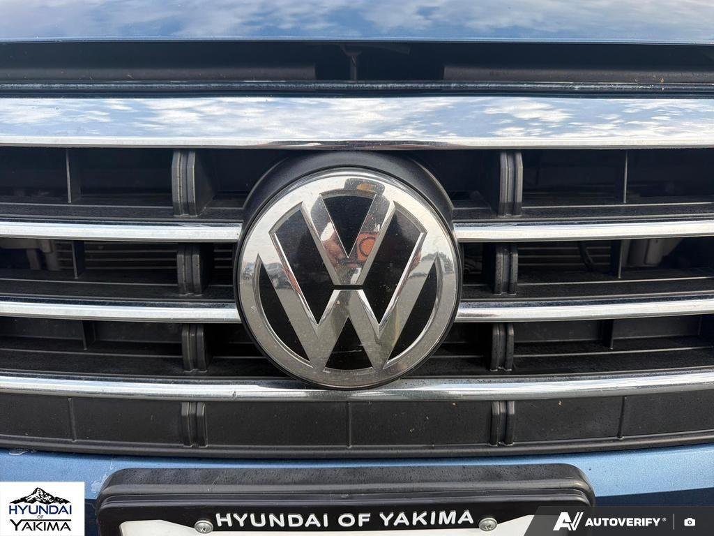 Used 2019 Blue Silk Metallic Volkswagen S image 9