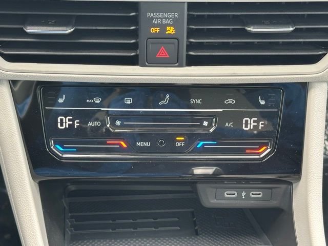 2025 Volkswagen Jetta SE - Photo 35