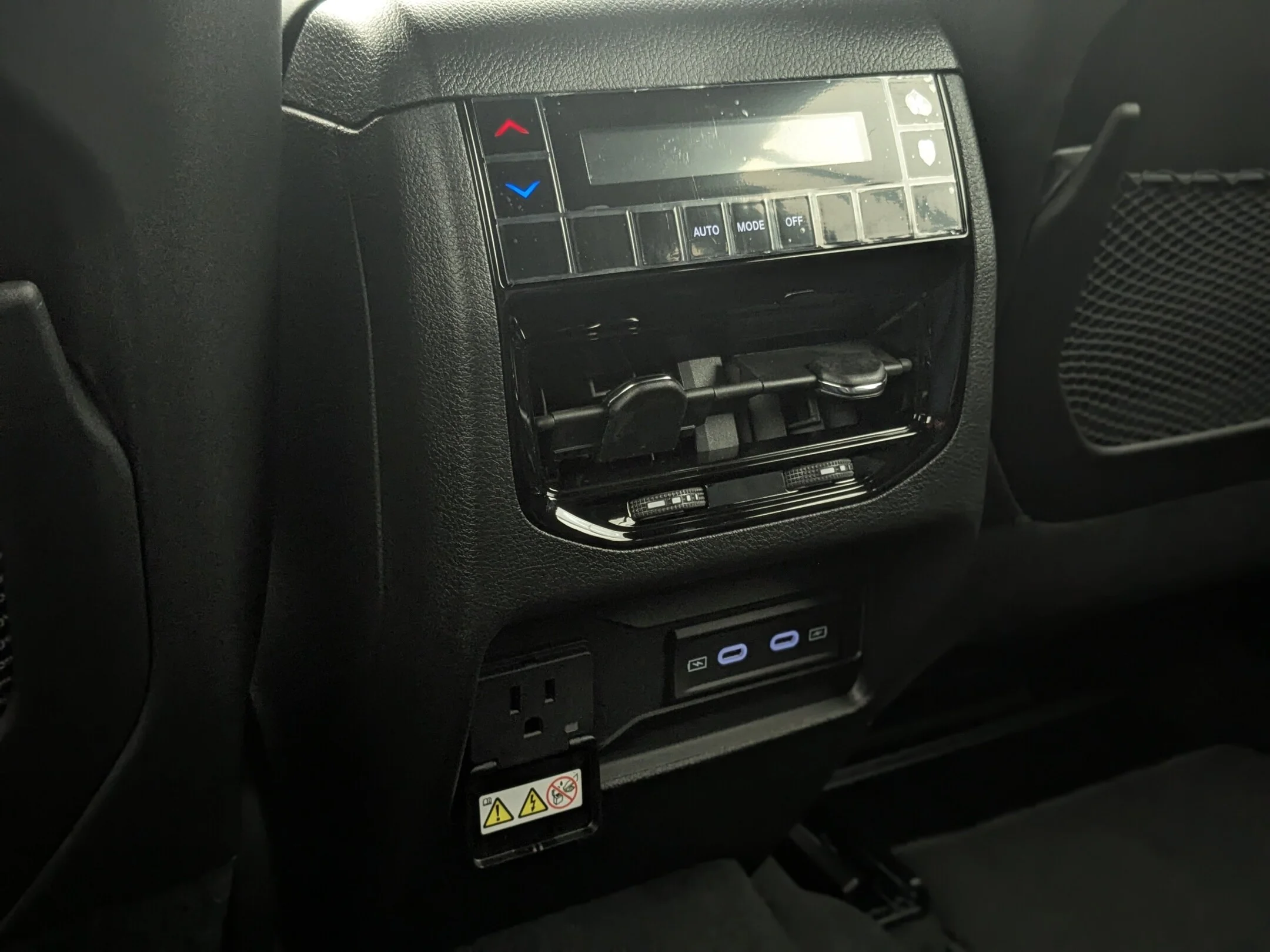 New 2026 Grey Jeep Altitude - - 4x4 - 20 Gloss Black Wheels - Remote Start - Capri Leatherette & More! image 27