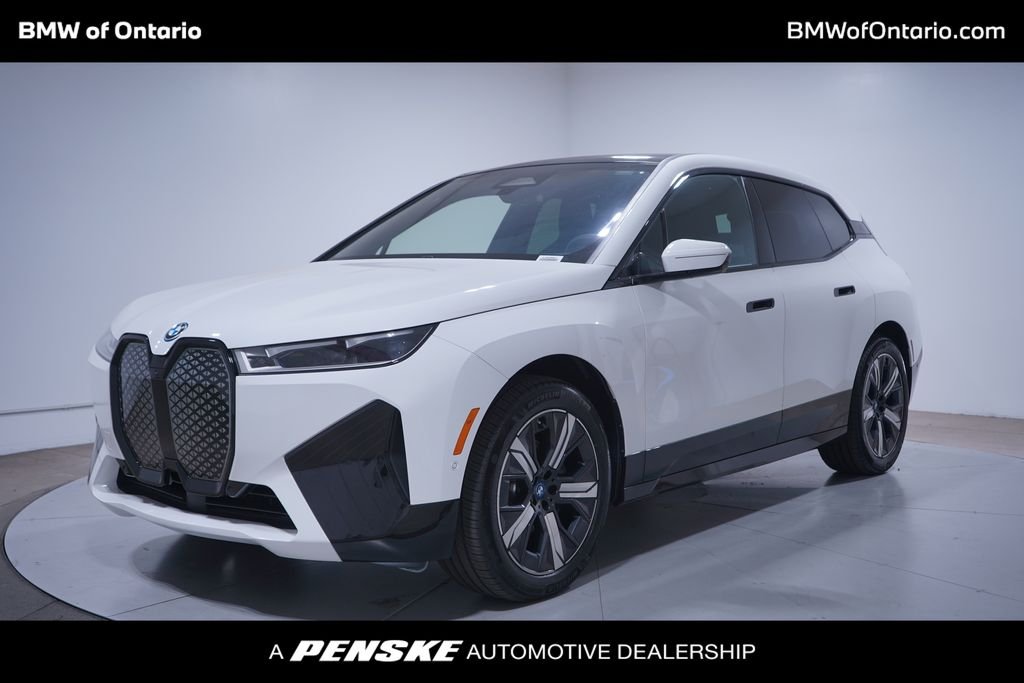 2023 BMW iX xDrive50's photo