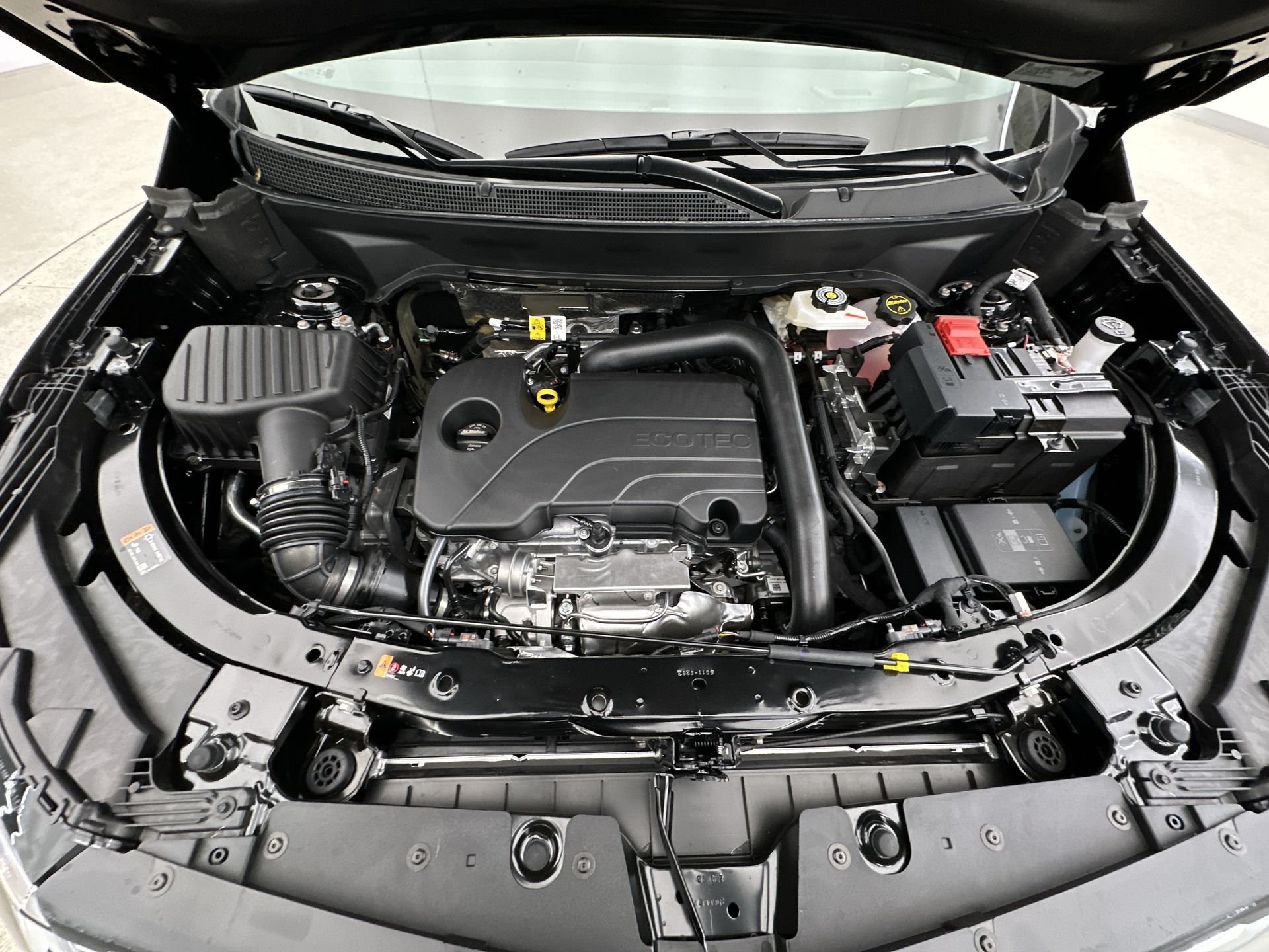 2027 Chevrolet Equinox LT - Photo 60