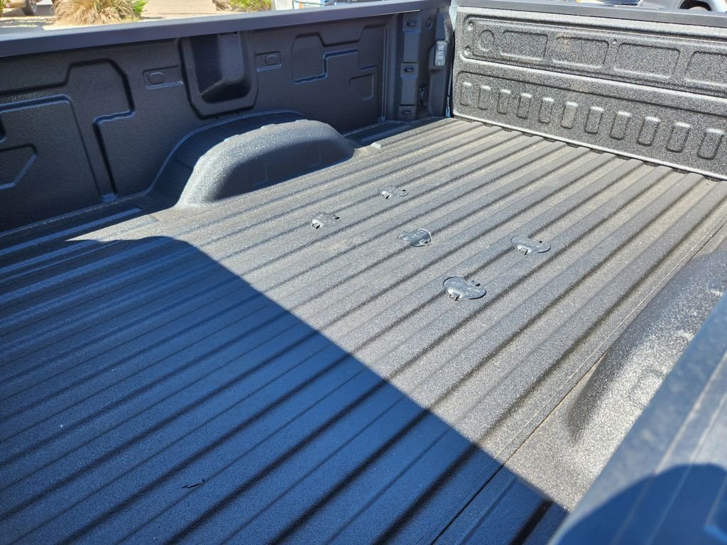 2025 GMC Sierra 3500HD Pro - Photo 20