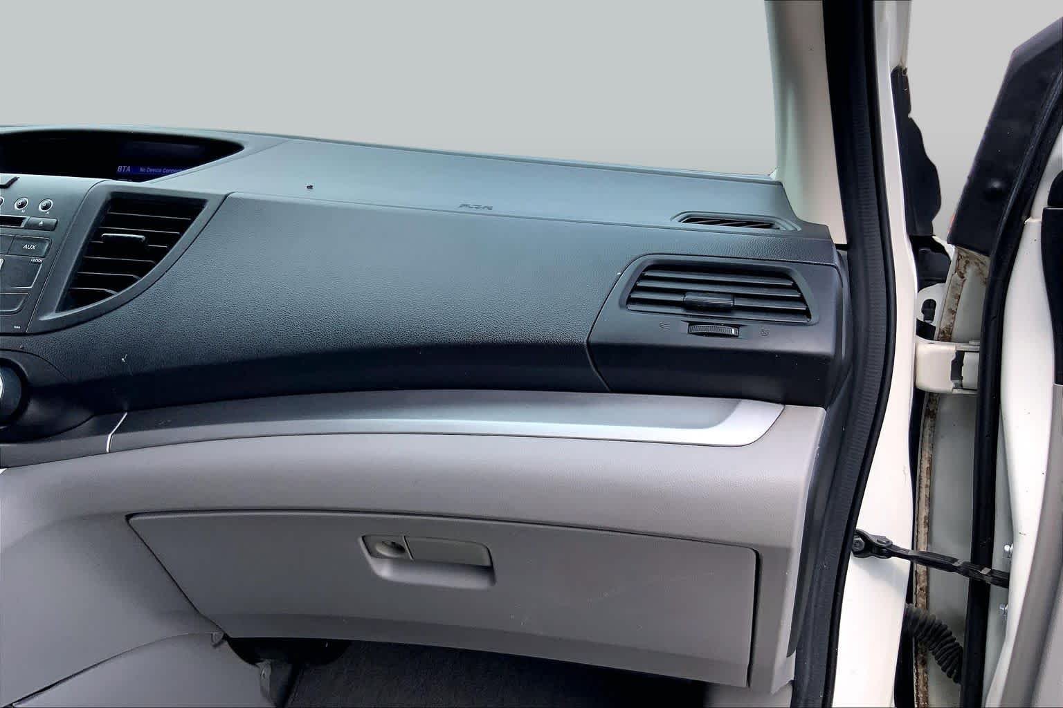 Used 2013 White Diamond Pearl Honda LX image 18
