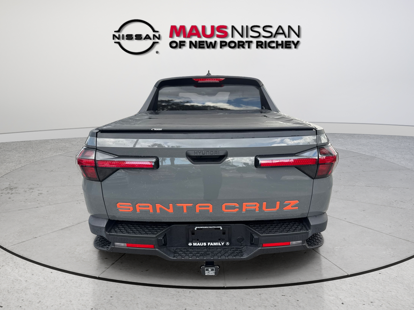 Used 2023 Gray Hyundai SEL image 9