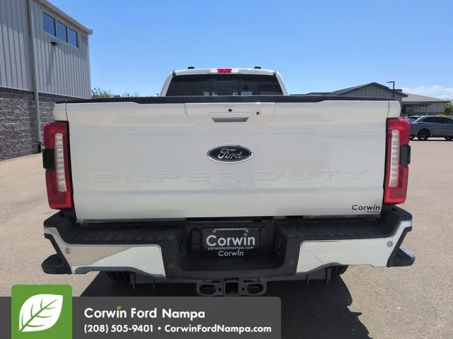 New 2026 White Metallic Ford Lariat image 4