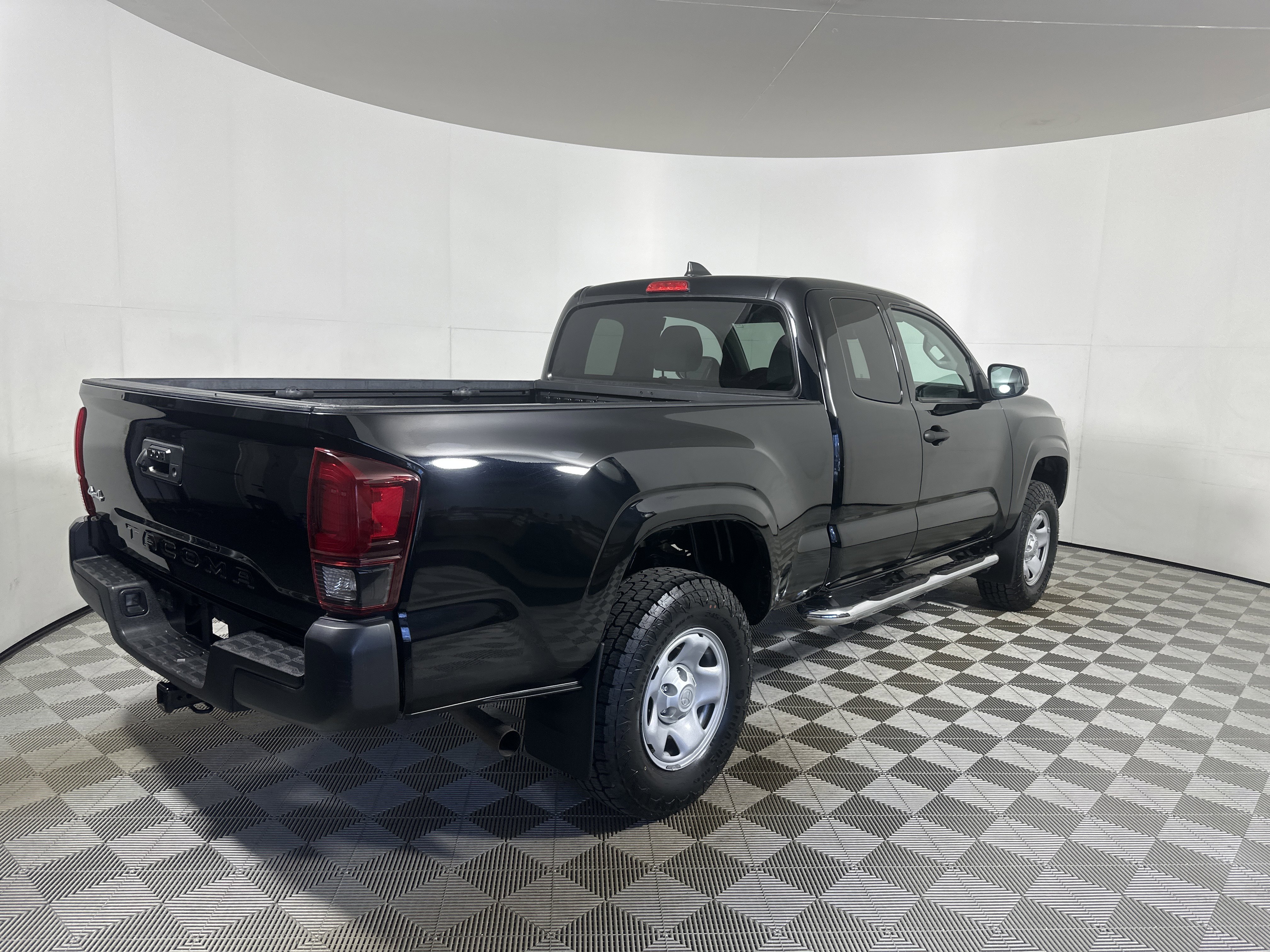 2020 Toyota Tacoma SR - Photo 7