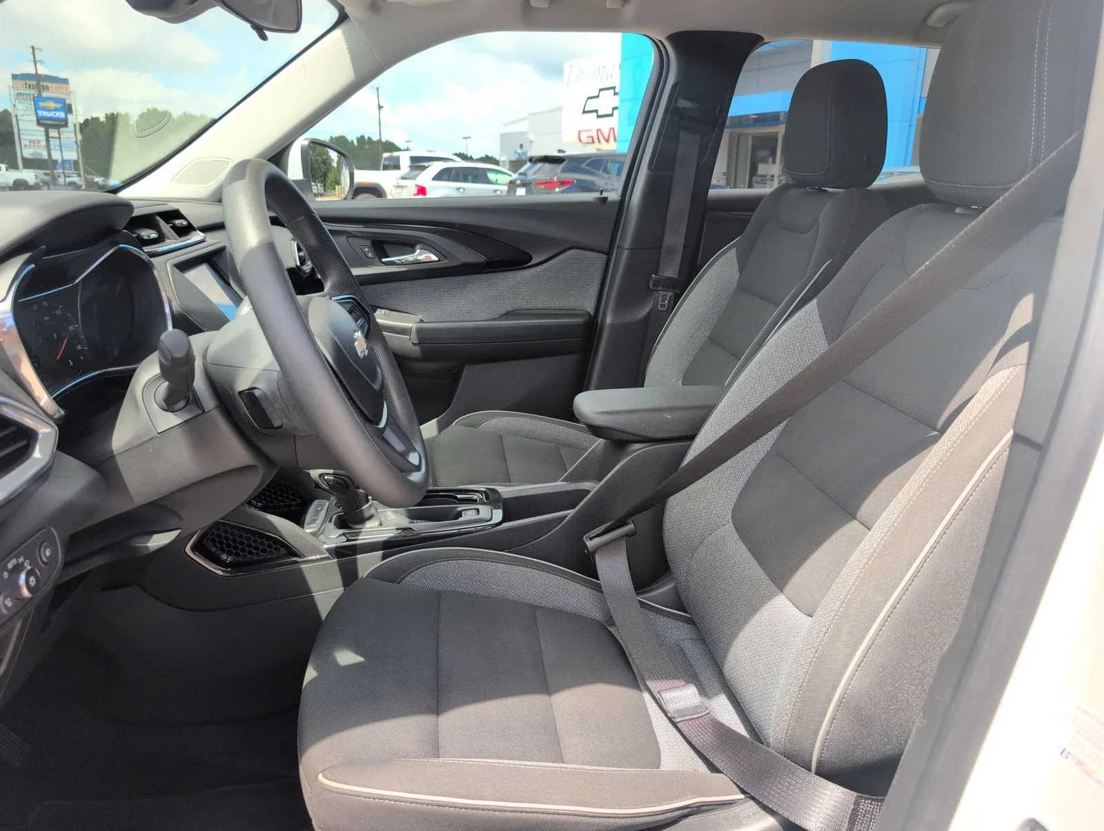 Used 2023 Summit White Chevrolet LT image 13