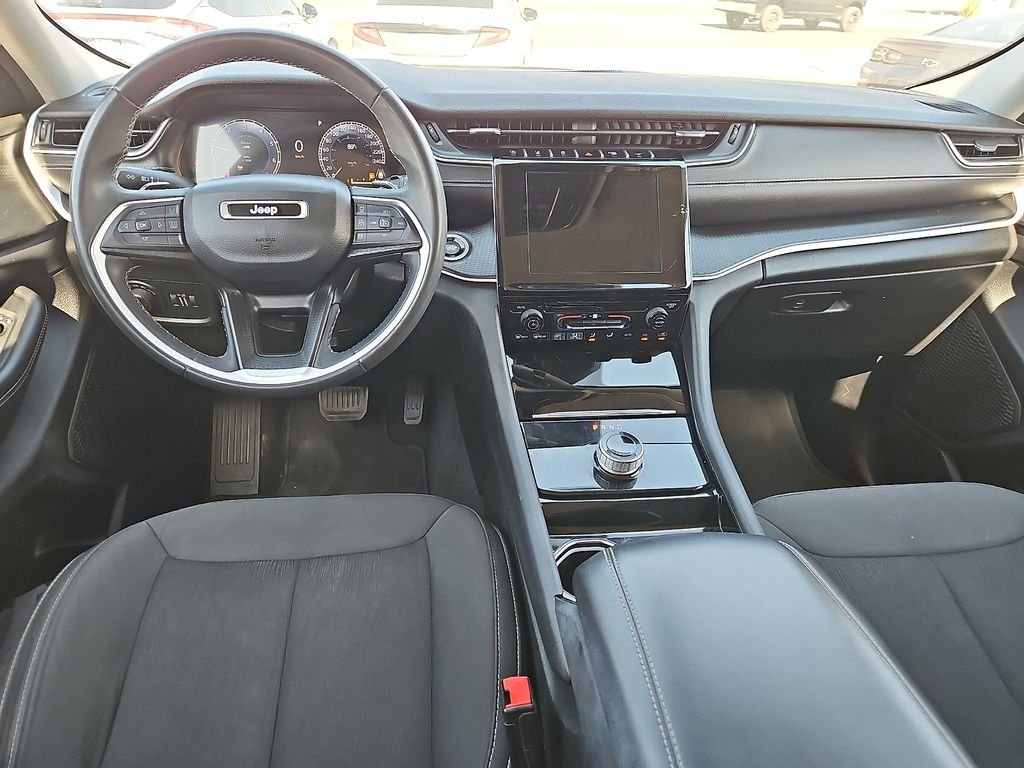Used 2023 Black Jeep Laredo image 12