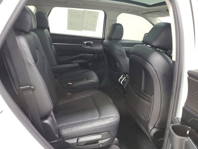 Used 2021 Glacial White Pearl Kia SX Prestige image 18